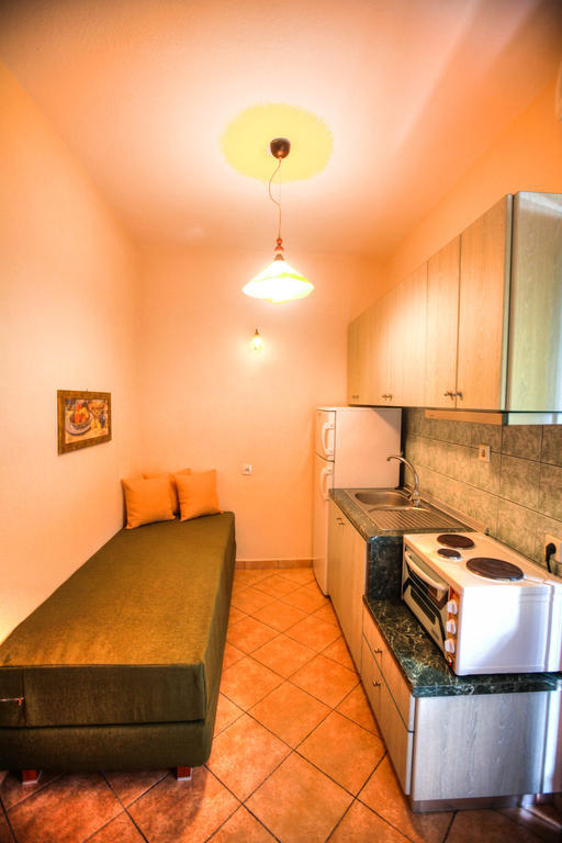 Anna Karra Studios & Apartments วูร์วูรู ห้อง รูปภาพ